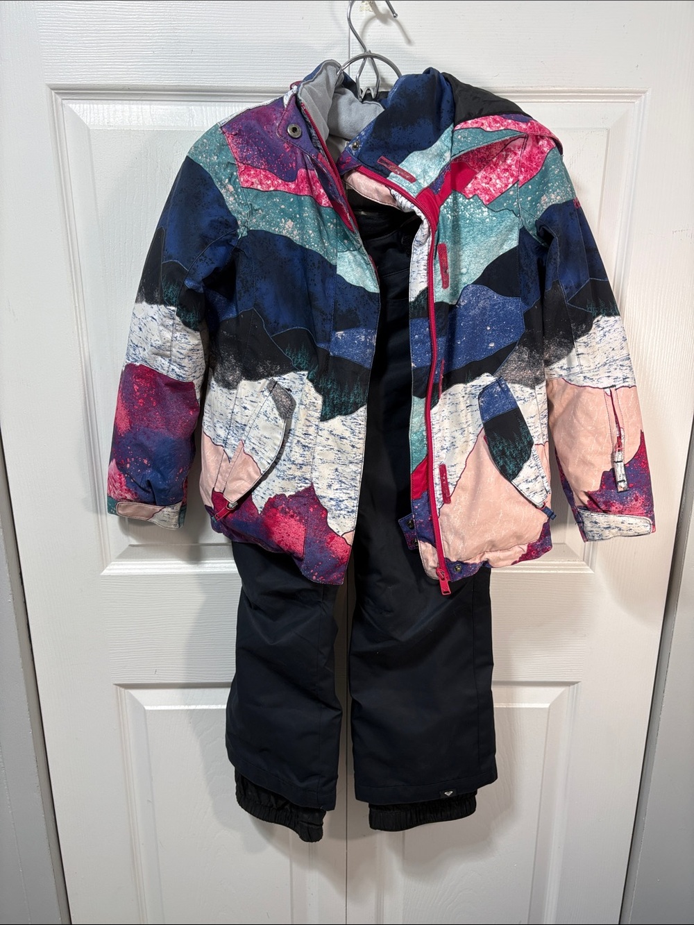 Roxy Girls' Multi-Color Puffer Jacket/snowpamts in nav, Teal, Pink, Purple, Blac